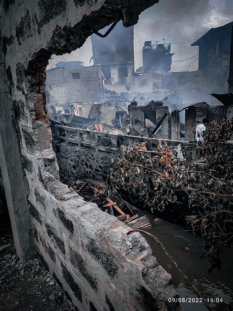 3 hurt in QC fire .